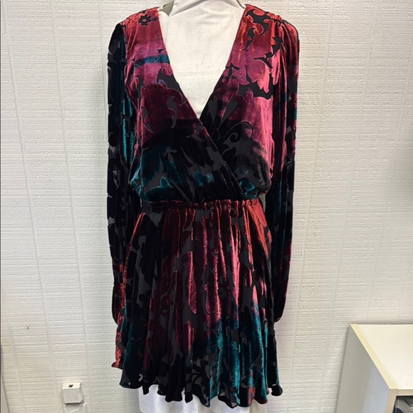 Caroline Constas Dresses & Skirts - Caroline Constas- Elegant Multicolor Velvet Wrap Dress